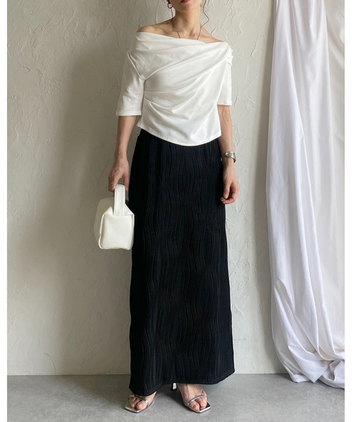 【the closet】“エンゼルフィッシュ”ロングスカート モノトーンのオーバルドットプリントがシックな大人のロング