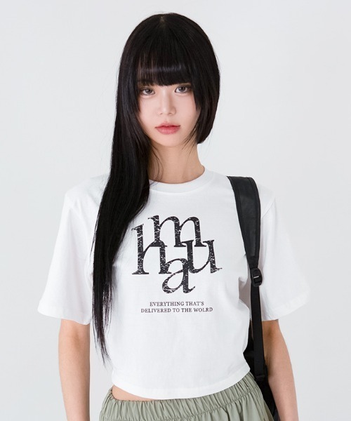 A'GEM/9 × .kom『muah muah/ムーアムーア』Cropped Half T-Shirt