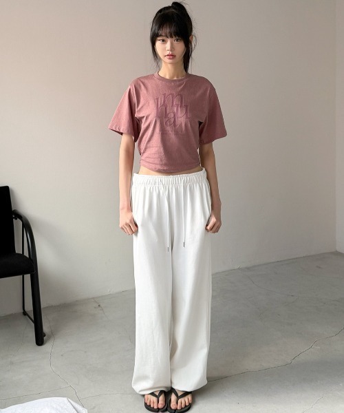 muahmuah(ムーアムーア)の「A'GEM/9 × .kom『muah muah/ムーアムーア』Cropped Half T-Shirt/ピグメント クロップハーフ Tシャツ(Tシャツ/カットソー・レディース・ホワイト/グレー/ピンク/チャコールグレー/ブルー・FREE)」の22枚目の写真