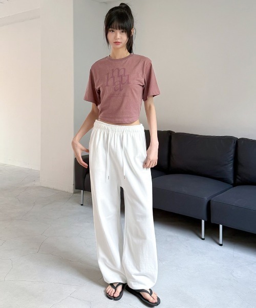muahmuah(ムーアムーア)の「A'GEM/9 × .kom『muah muah/ムーアムーア』Cropped Half T-Shirt/ピグメント クロップハーフ Tシャツ(Tシャツ/カットソー・レディース・ホワイト/グレー/ピンク/チャコールグレー/ブルー・FREE)」の21枚目の写真