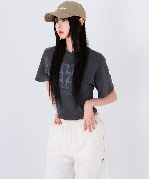 A'GEM/9 × .kom『muah muah/ムーアムーア』Cropped Half T-Shirt