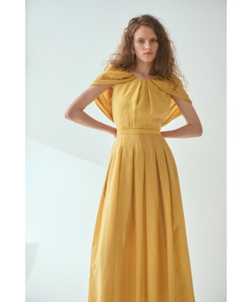 Lizzie Dress バルーンケープカットアウトドレス（ワンピース