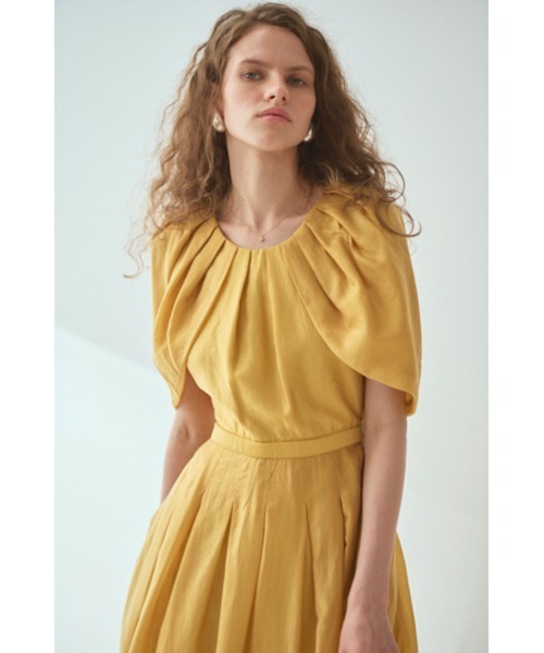 Estella.K(エステラケー)の「Lizzie Dress バルーンケープカットアウトドレス(ワンピース・レディース・ブラック/イエロー・FREE)」の11枚目の写真