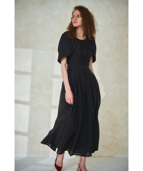 Estella.K(エステラケー)の「Lizzie Dress バルーンケープカットアウトドレス(ワンピース・レディース・ブラック/イエロー・FREE)」の19枚目の写真