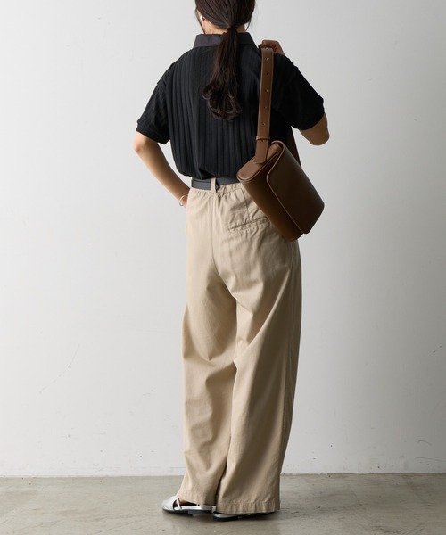 COLONY 2139（コロニートゥーワンスリーナイン）の「布帛ポロ衿リブトップス（ポロシャツ・レディース・ブラック/ホワイト/ブラウン/ピンク・FREE）」の11枚目の写真