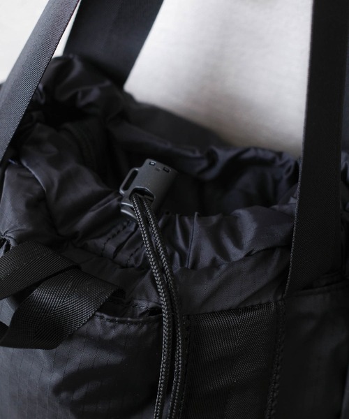 FREDRIK PACKERS（フレドリックパッカーズ）の「【FREDRIK PACKERS】70D 2WAY PACKPACK 70デニール ツーウェイ バックパック（バックパック/リュック・レディース・ブラック/カーキ・FREE）」の22枚目の写真