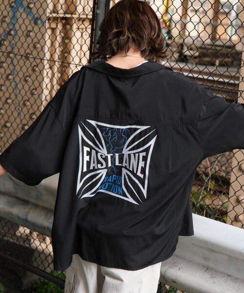 WEGO（ウィゴー）の「WEGO/オープンカラーグラフィックシャツ（シャツ/ブラウス・メンズ・ブラック系その他/ブラック・MEDIUM/LARGE）」の3枚目の写真