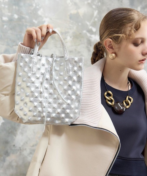 Cepica（セピカ）の「牛床革エンボスミニトート（トートバッグ・レディース・ブラック/シルバー・FREE）」の2枚目の写真