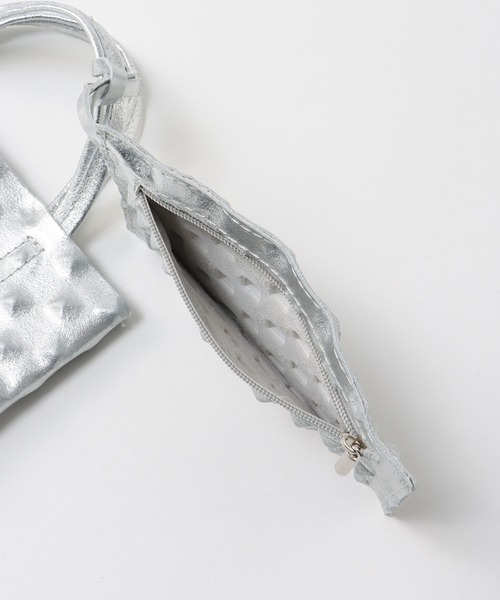 Cepica（セピカ）の「牛床革エンボスミニトート（トートバッグ・レディース・ブラック/シルバー・FREE）」の4枚目の写真