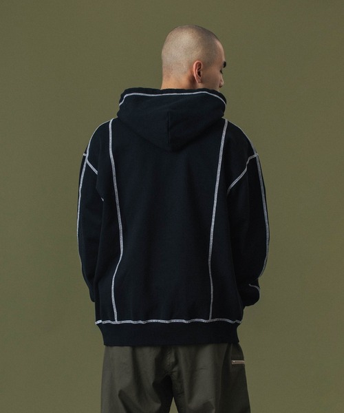 セール】OVAL LOGO PULLOVER HOODED SWEATSHIRT（パーカー）｜XLARGE