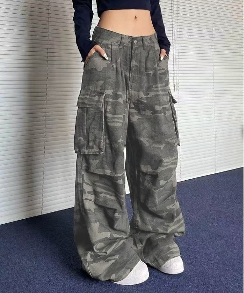 WEGO（ウィゴー）の「WEGO/迷彩柄ワイドルーズカーゴパンツ（カーゴパンツ・レディース・その他1/その他2・MEDIUM/LARGE）」の2枚目の写真