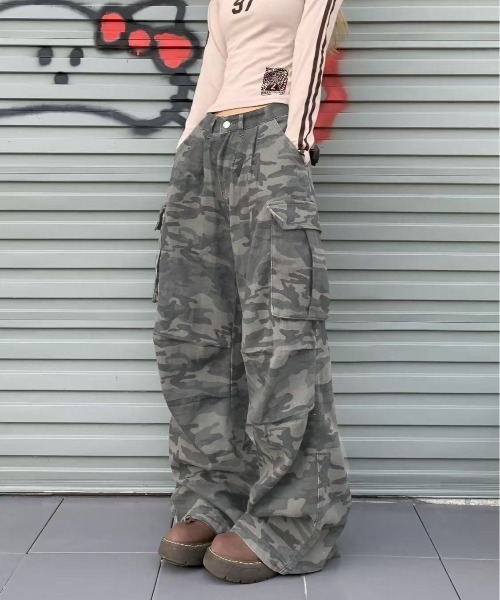 WEGO（ウィゴー）の「WEGO/迷彩柄ワイドルーズカーゴパンツ（カーゴパンツ・レディース・その他1/その他2・MEDIUM/LARGE）」の6枚目の写真