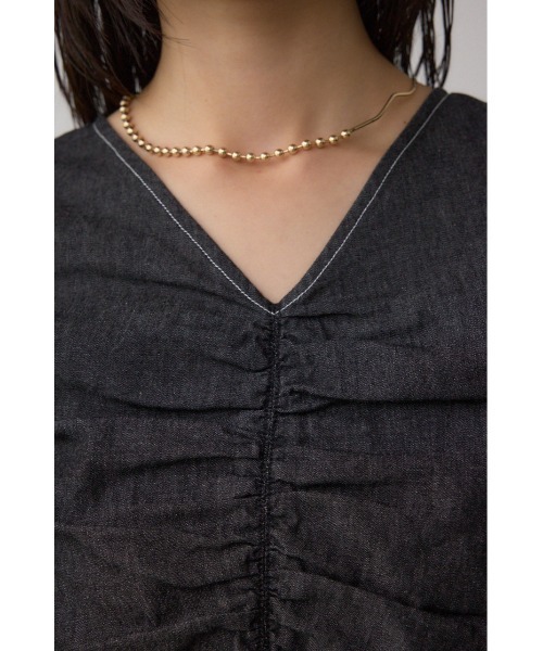 AZUL by moussy（アズールバイマウジー）の「フロントギャザースリーブブラウス（シャツ/ブラウス・レディース・ダークブルー/ブラック・FREE）」の9枚目の写真