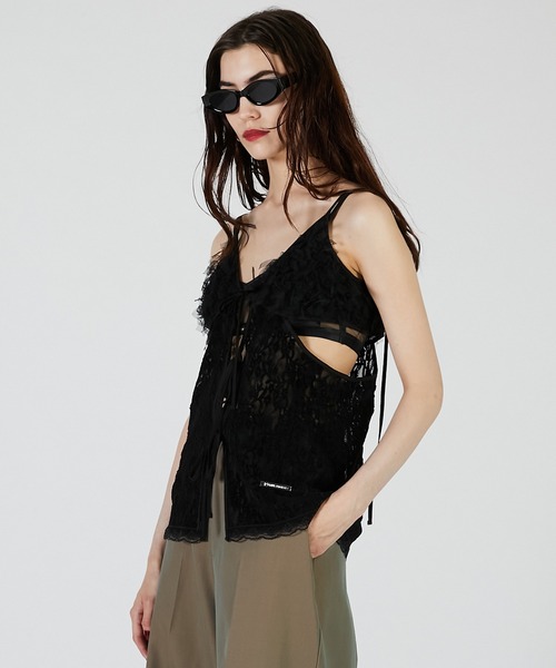 PRANK PROJECT(プランクプロジェクト)の「レースカットアウトキャミトップ / Lace Cut-Out Camisole Top(キャミソール・レディース・ブラック/ホワイト・FREE)」の10枚目の写真