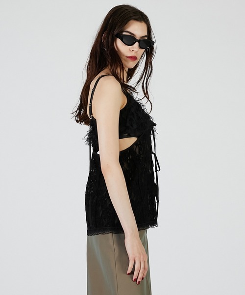PRANK PROJECT(プランクプロジェクト)の「レースカットアウトキャミトップ / Lace Cut-Out Camisole Top(キャミソール・レディース・ブラック/ホワイト・FREE)」の12枚目の写真