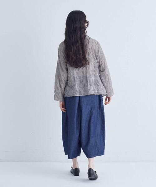 conges payes ADIEU TRISTESSE(コンジェ ペイエ アデュートリステス)の「シャーリングフリルシャツジャケット(シャツ/ブラウス・レディース・ブラウン/チェック・38)」の7枚目の写真