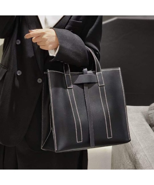 Tomieco(トミエコ)の「A4対応 LEATHER トートバッグ 本革 スクエア(ショルダーバッグ・レディース・ブラウン/ダークブラウン/ベージュ/ブラック・FREE)」の17枚目の写真