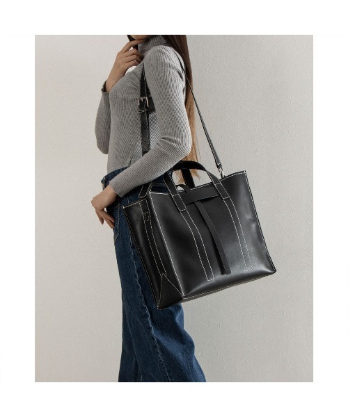Tomieco(トミエコ)の「A4対応 LEATHER トートバッグ 本革 スクエア(ショルダーバッグ・レディース・ブラウン/ダークブラウン/ベージュ/ブラック・FREE)」の18枚目の写真