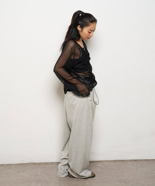 WHO'S WHO gallery(フーズフーギャラリー)の「コードデザインニットソートップス(Tシャツ/カットソー・レディース・アイボリー/ブラック/ブラウン・FREE)」の20枚目の写真