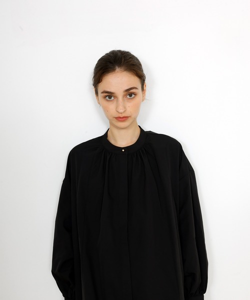 DRAW(ドロー)の「DRAW(ドロー) / スタンドカラー ロングシャツワンピース(シャツワンピース・レディース・ブラック/グレー・MEDIUM/LARGE)」の3枚目の写真