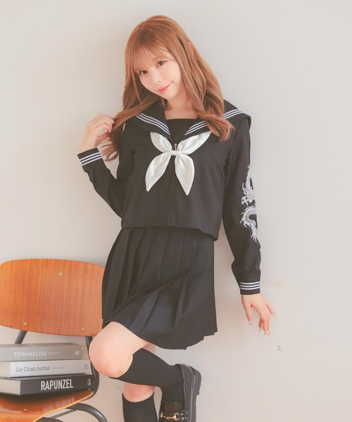 Tika（ティカ）の「コスプレ 制服 セーラー服 かわいい ドラゴン刺繍 体型カバー 長袖 プリーツ ミニ フレアスカート 4点セット（コスチューム/パーティーグッズ・レディース・ブラック×ホワイト/ブラック×ピンク・L/S）」の2枚目の写真