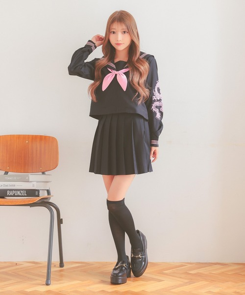 Tika（ティカ）の「コスプレ 制服 セーラー服 かわいい ドラゴン刺繍 体型カバー 長袖 プリーツ ミニ フレアスカート 4点セット（コスチューム/パーティーグッズ・レディース・ブラック×ホワイト/ブラック×ピンク・L/S）」の7枚目の写真
