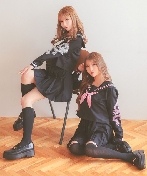 Tika（ティカ）の「コスプレ 制服 セーラー服 かわいい ドラゴン刺繍 体型カバー 長袖 プリーツ ミニ フレアスカート 4点セット（コスチューム/パーティーグッズ・レディース・ブラック×ホワイト/ブラック×ピンク・L/S）」の11枚目の写真