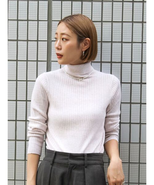 Ungrid（アングリッド）の「ウォッシャブルタートルニット（ニット/セーター・レディース・グレー/アイボリー/ブラック/レッド/グリーン/イエロー・FREE）」の11枚目の写真