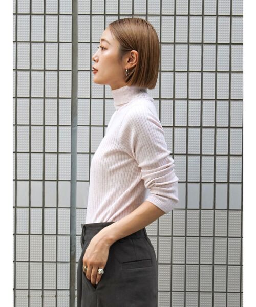 Ungrid（アングリッド）の「ウォッシャブルタートルニット（ニット/セーター・レディース・グレー/アイボリー/ブラック/レッド/グリーン/イエロー・FREE）」の16枚目の写真