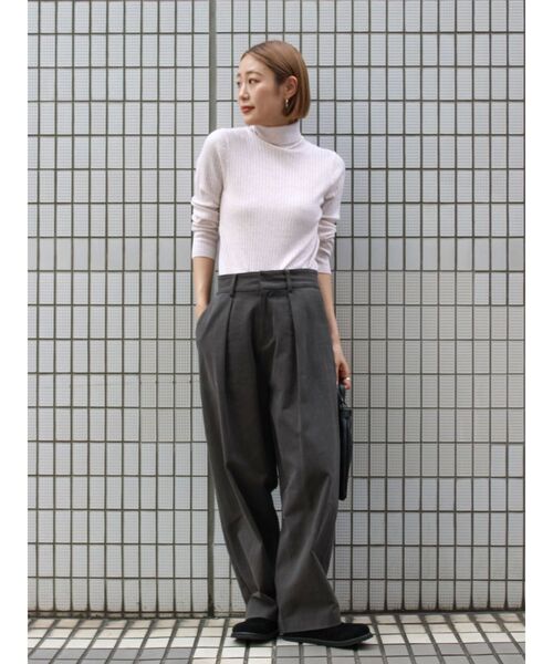 Ungrid（アングリッド）の「ウォッシャブルタートルニット（ニット/セーター・レディース・グレー/アイボリー/ブラック/レッド/グリーン/イエロー・FREE）」の18枚目の写真