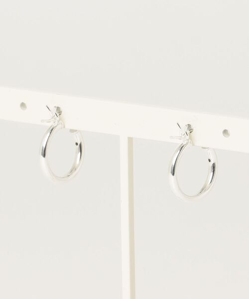 Senti(センティ)の「SENTI HOOP EARRING SV(ピアス(両耳用)・メンズ・シルバー・FREE)」の4枚目の写真