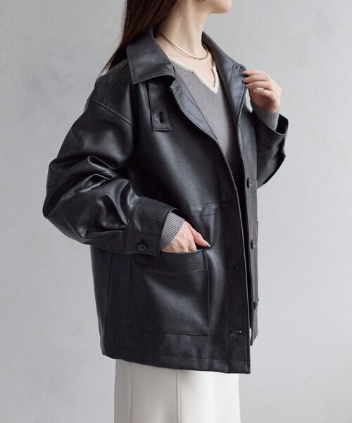 Thevon（ゼボン）の「スタンドネック合皮カバーオール（ブルゾン・レディース・ブラック/ブラウン・FREE）」の3枚目の写真