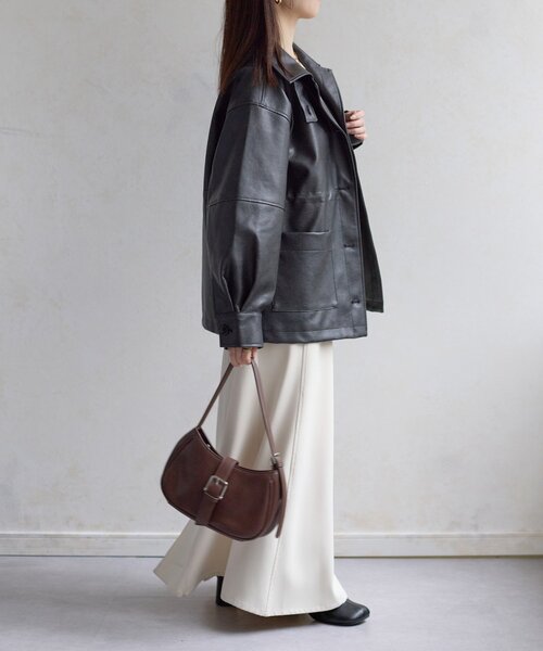 Thevon（ゼボン）の「スタンドネック合皮カバーオール（ブルゾン・レディース・ブラック/ブラウン・FREE）」の10枚目の写真