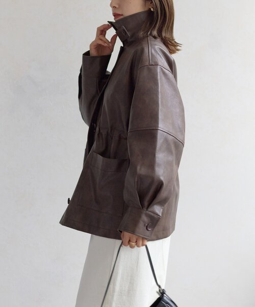 Thevon（ゼボン）の「スタンドネック合皮カバーオール（ブルゾン・レディース・ブラック/ブラウン・FREE）」の13枚目の写真