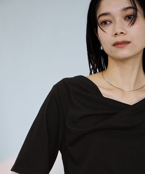 Mac-House(マックハウス)の「milli de l'air ドレープネックプルオーバー(Tシャツ/カットソー・レディース・ライトグレー/オフホワイト/ブラック・M)」の12枚目の写真