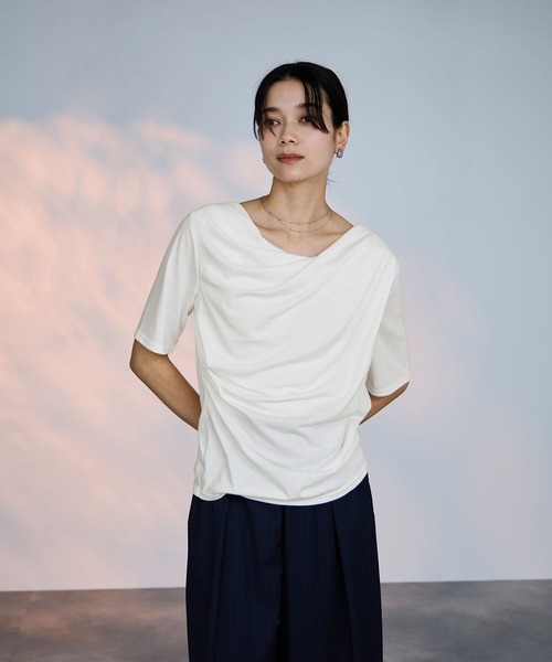 Mac-House(マックハウス)の「milli de l'air ドレープネックプルオーバー(Tシャツ/カットソー・レディース・ライトグレー/オフホワイト/ブラック・M)」の15枚目の写真