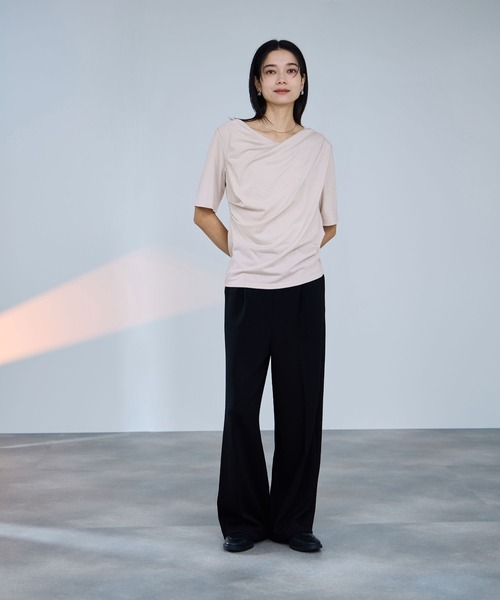 Mac-House(マックハウス)の「milli de l'air ドレープネックプルオーバー(Tシャツ/カットソー・レディース・ライトグレー/オフホワイト/ブラック・M)」の18枚目の写真