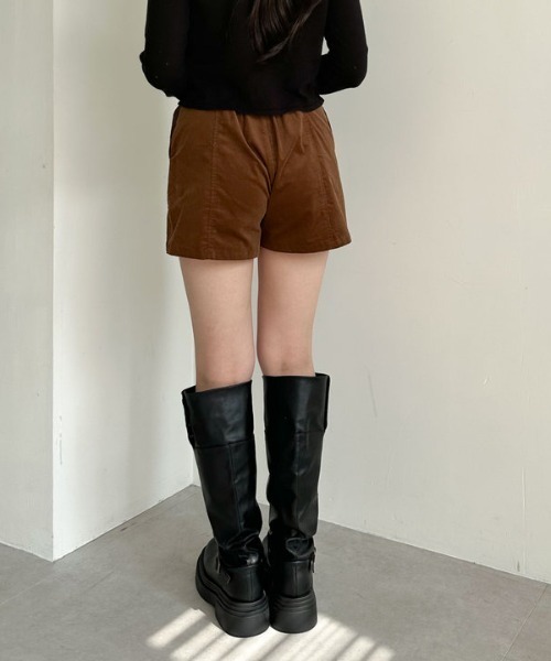 archives（アルシーヴ）の「ローウエストコーデュロイショートパンツ（その他パンツ・レディース・ブラウン/キャメル・MEDIUM）」の15枚目の写真