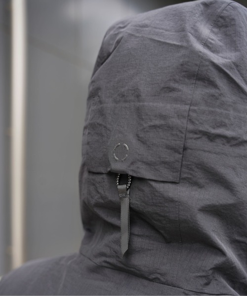 CMF OUTDOOR GARMENT（シーエムエフアウトドアガーメント）の「CMF OUTDOOR GARMENT/シーエムエフ アウトドアガーメント　別注 WEIRED SHELL（マウンテンパーカー・メンズ・ブラック/グレー・L/XL/M）」の14枚目の写真