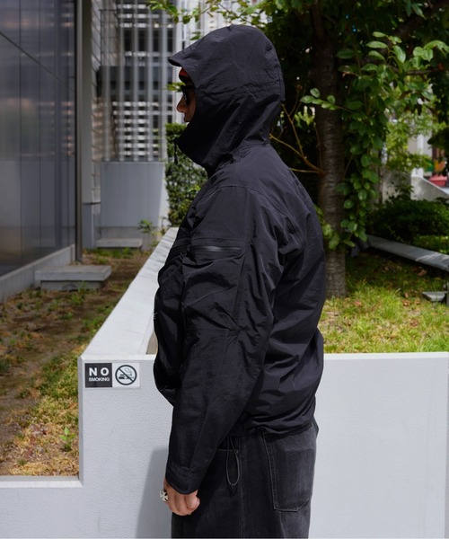 CMF OUTDOOR GARMENT（シーエムエフアウトドアガーメント）の「CMF OUTDOOR GARMENT/シーエムエフ アウトドアガーメント　別注 WEIRED SHELL（マウンテンパーカー・メンズ・ブラック/グレー・L/XL/M）」の10枚目の写真