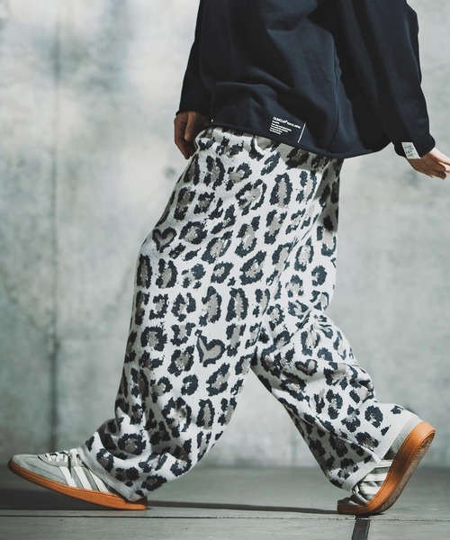 GLIMCLAP(グリムクラップ)の「mp14140-Illusionism Leopard Pattern Knitpants ニットパンツ(192-041-gla-cf)(その他パンツ・メンズ・ブラック/ベージュ/アイボリー/グレー系その他・S/M/L)」の2枚目の写真