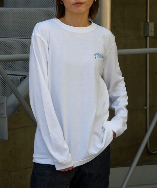 THRASHER（スラッシャー）の「FIRE LOGO L/S T-SHIRTS/THRASHER スラッシャーロゴ 長袖 Tシャツ ロンT 炎 フレーム エフェクト胸ロゴ プリント ストリート スケート（Tシャツ/カットソー・メンズ・ブラック×ブルー/ホワイト×ブルー・MEDIUM/LARGE/X-LARGE/SMALL）」の17枚目の写真