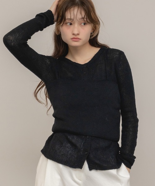 試着のみ❣️黒ファー袖のニットトップス セール】ビスチェ付きレイヤードニットトップス / コンパクト クルー