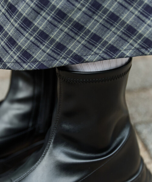 FREAK'S STORE（フリークスストア）の「限定展開　サイド ジップ 厚底 ブーツ（ブーツ・レディース・ブラック/ダークブラウン・36/38/37）」の11枚目の写真