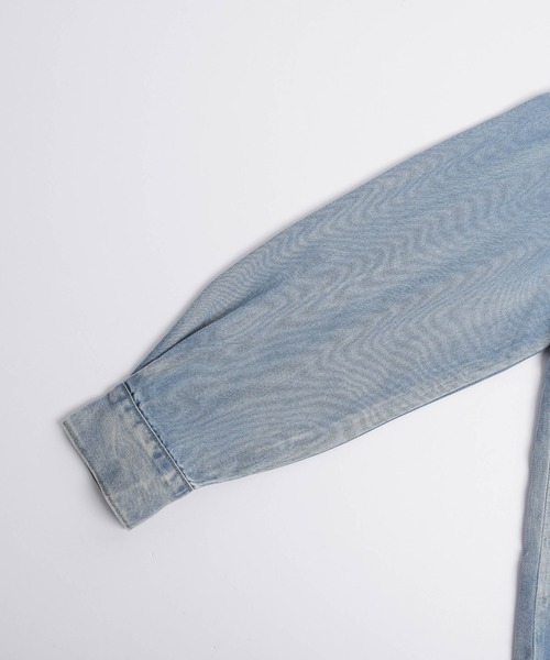 AMELY（エミリー）の「ラウンドヘムデニムシャツ（シャツ/ブラウス・レディース・ブラック/ライトブルー/ブルー・フリー）」の15枚目の写真