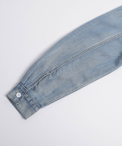 AMELY（エミリー）の「ラウンドヘムデニムシャツ（シャツ/ブラウス・レディース・ブラック/ライトブルー/ブルー・フリー）」の4枚目の写真