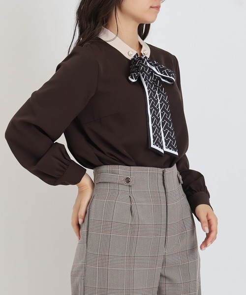 TRUDEA（トルディア）の「スカーフボウタイとろみブラウス（シャツ/ブラウス・レディース・ブラック/ホワイト/ブラウン・MEDIUM）」の2枚目の写真