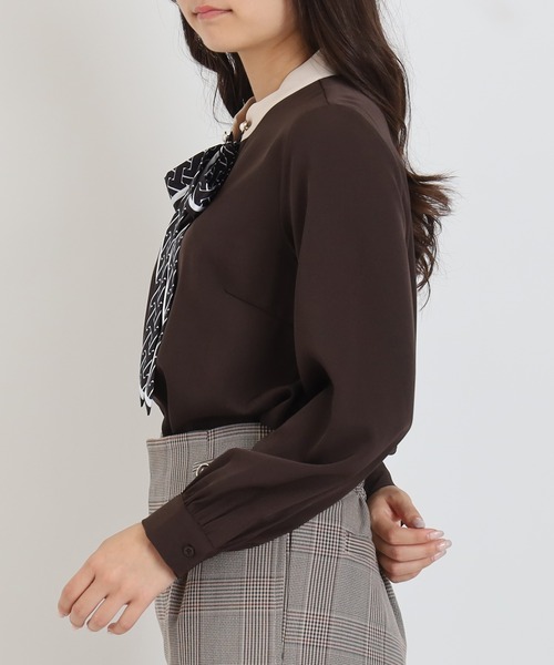 TRUDEA(トルディア)の「スカーフボウタイとろみブラウス(シャツ/ブラウス・レディース・ブラック/ホワイト/ブラウン・MEDIUM)」の10枚目の写真