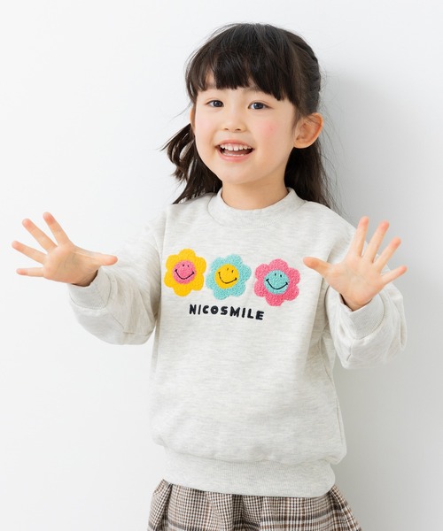 chil2（チルツー）の「〈スマイリーフェイス〉裏毛トレーナー（スウェット・キッズ・ブラック/クリーム/イエロー/チャコールグレー/オートミール/ミント・80ｃｍ/90cm/100cm/110cm/120cm/130cm/140cm）」の5枚目の写真