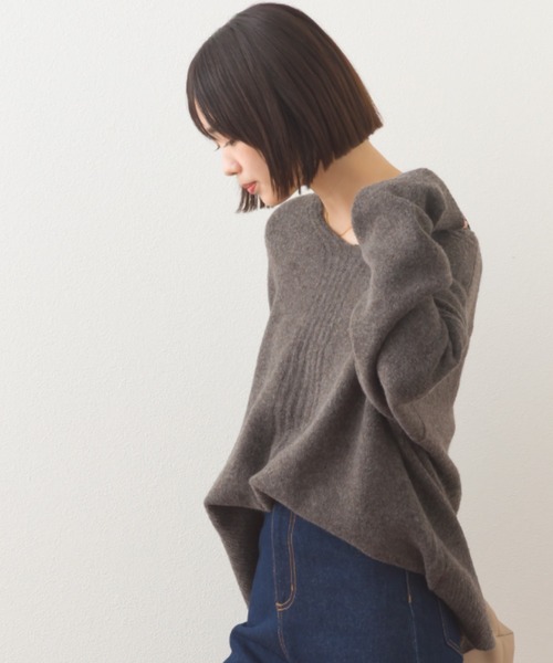 OMNES（オムネス）の「メランジVネックオーバーシルエットニットプルオーバー（ニット/セーター・レディース・ベージュ/ブラウン/ライトグレー/グレー・FREE）」の3枚目の写真